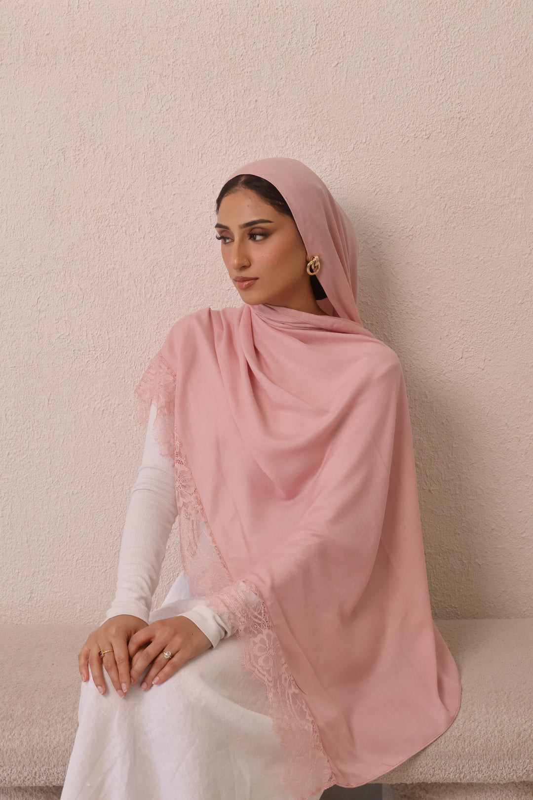 Rose- Lace Modal