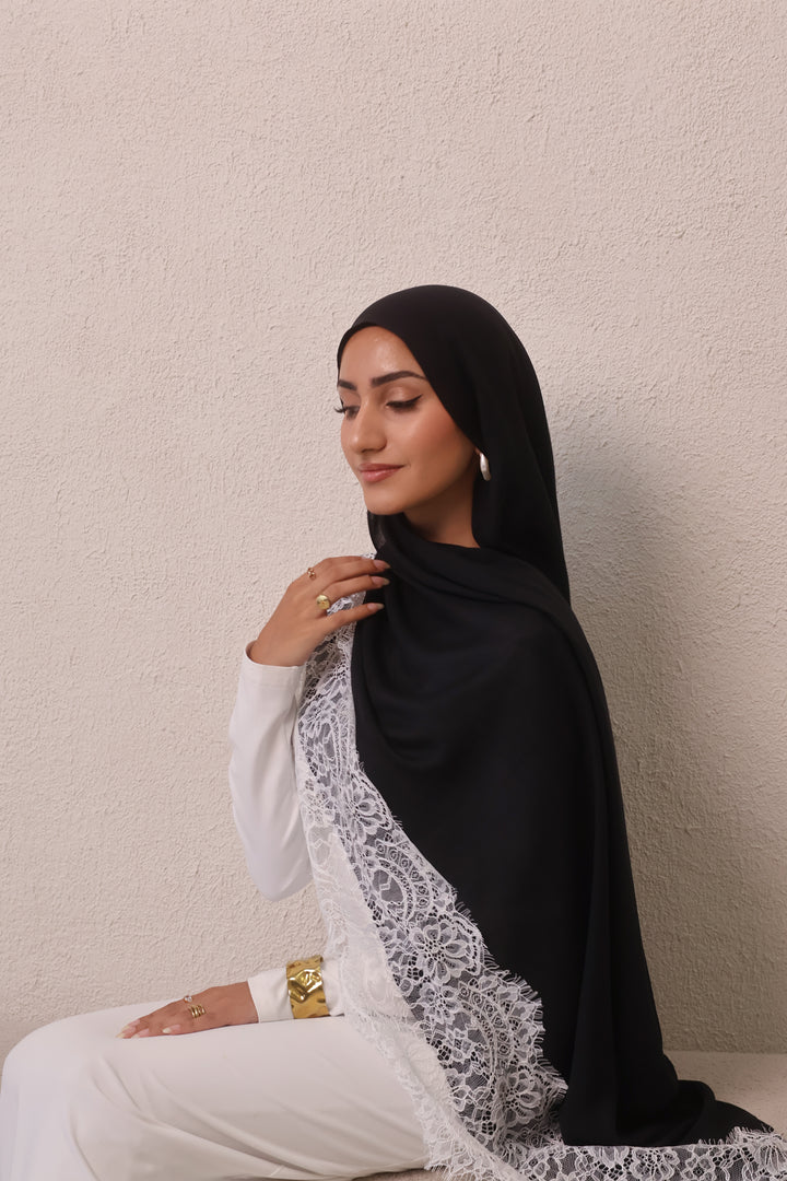 Noir Ivory - Lace Modal