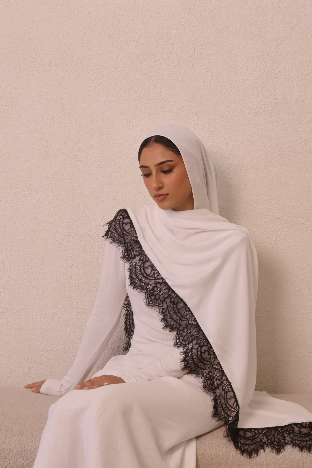 Ivory Noir- Lace Modal